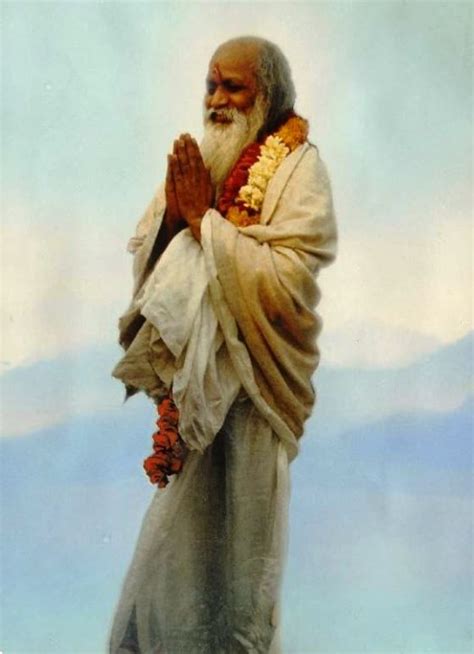 Maharishi Mahesh Yogi Age, Death, Wife, Children, Family, Biography ...