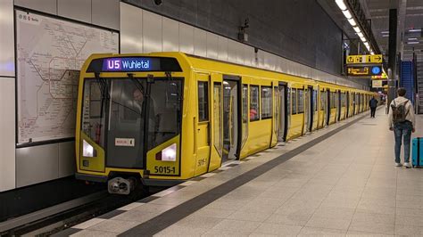 U Bahn Berlin Mitfahrt Im H Auf Der U Von Alexanderplatz Bis