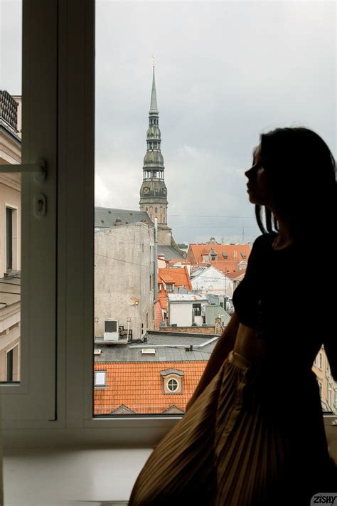 Cute Babe With Pretty Face Showing Panties Upskirt Photos