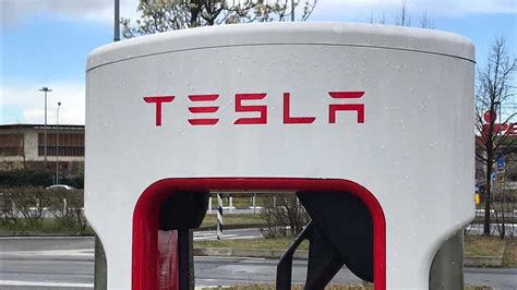 Tesla Supercharger In Europa Über 600 Stationen Und 6 000 Ladepunkte