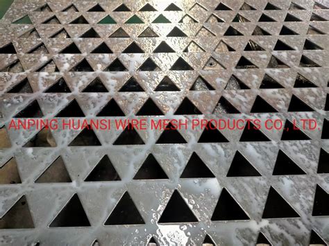 Customize I Shaped Triangle Diamond Hexagon Alien Hole Perforated Metal