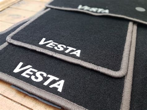 Текстильные коврики, ПРОДАНО. — Lada Vesta (1G), 1,6 л, 2016 года ...