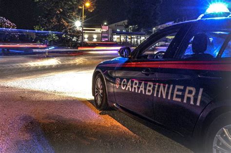 San Felice A Cancello Ce Madre E Figlio Sorpresi A Rubare In Un