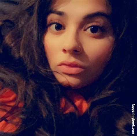 Emilyelixer Emmilyelizabethh Nude OnlyFans Leaks Fappening FappeningBook