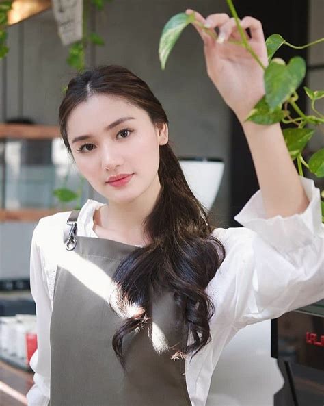 Pin Oleh NARASENA Di PRETTY INDOFLAVOUR Gadis Gadis Cantik Gaya