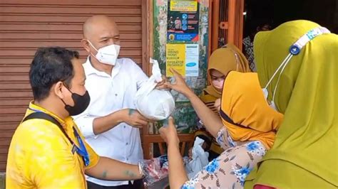 Stok Langka Warga Jepara Serbu Operasi Pasar Minyak Goreng