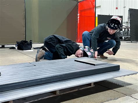 Hourly Earnings for Boilermakers with Specialized Welding Skills 1