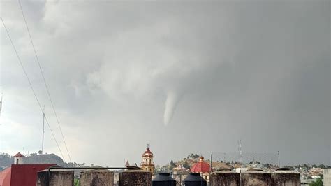 Tornado Azota Toluca Derriba Rboles Y Deja Dos Muertos