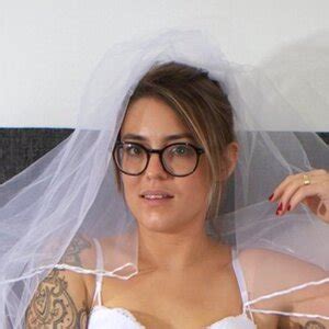 Innocent Hotwife Innocenthotwife Innocenthotwifexxx Innocentwife Nude Leaks Onlyfans