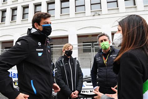 Equipes Saem Em Defesa De Susie Wolff E Da F Rmula Not Cia De