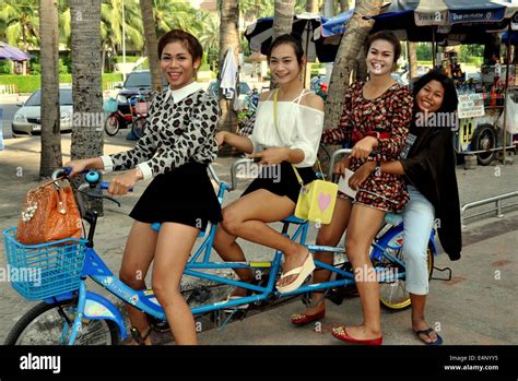 Femmes Tha Landaises Banque De Photographies Et Dimages Haute