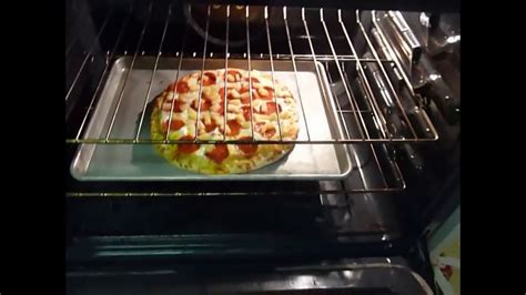 Cooking Frozen Pizzas For Idiots Youtube