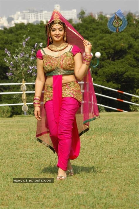 Aarthi Agarwal New Stills Photo 25 Of 65