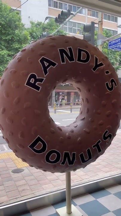 부산 광안리 도넛 맛집 랜디스도넛 Randys Donuts Shorts Youtube