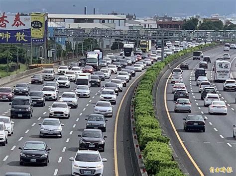 暑假開始國道車流多2成 留意疏導措施 自由電子報 Line Today