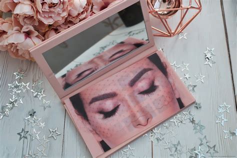 Huda Beauty The New Nude Eyeshadow Palette This Palette Is For Aesthets And Instagrammers