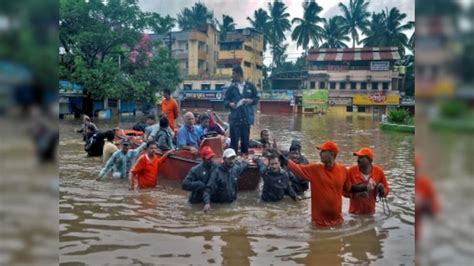 Heavy Rains And Floods In Maharashtra Red Alert Issued For Pune