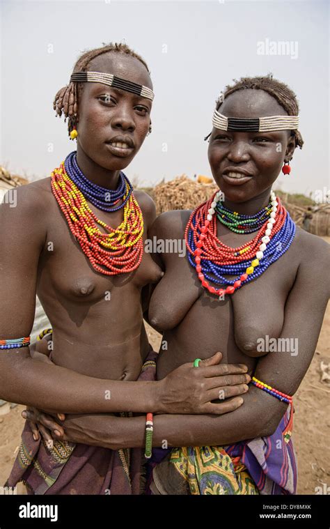 Dassanech Girls In The Lower Omo Valley Of Ethiopia Stock Photo Alamy