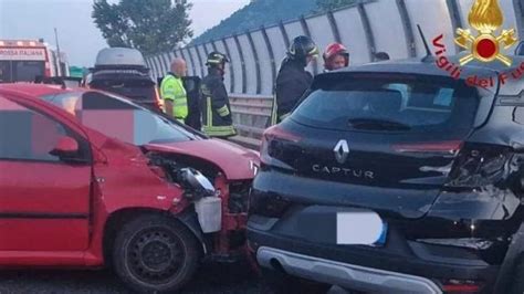 Tragico Schianto In Autostrada Famiglia Distrutta Muore Bimba Di