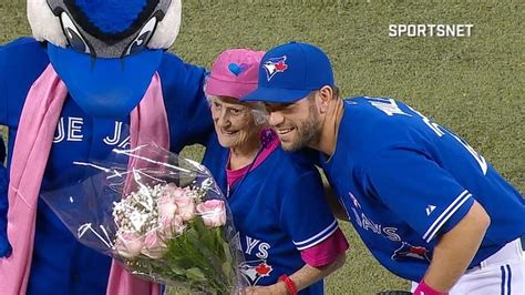 101 Year Old Grandma Tosses A Great First Pitch On Mothers Day Youtube