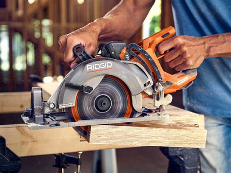 Ridgid 18V Cordless Rear Handle Circular Saw Review PTR