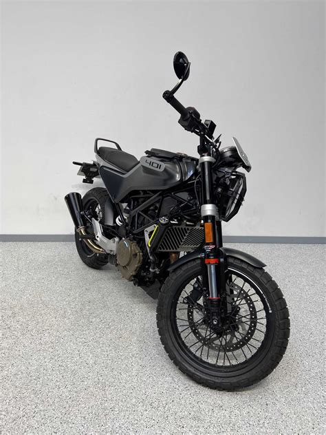 Husqvarna Svartpilen Occasion Km Vente Roadster