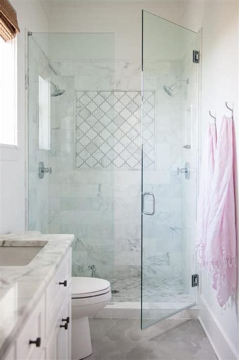 Catchy Arabesque Tile Ideas For Bathrooms Digsdigs