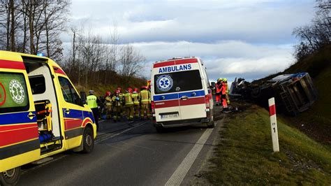 Śmiertelny wypadek na drodze wojewódzkiej nr 384 Policja apeluje o