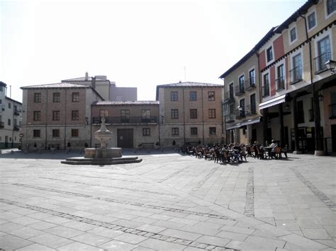 Plazas De Tierras Del Burgo Descubre Las Plazas Más Famosas Minube