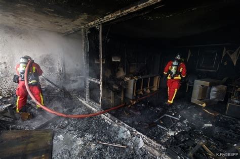 Seine Saint Denis Incendie Dans Un Appartement à Noisy Le Grand Trois Pompiers Blessés