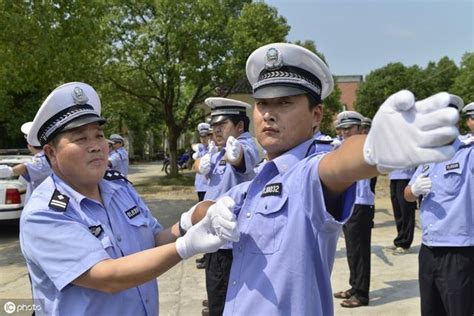 輔警又累又辛苦，還沒編制，報考還是前仆後繼，到底圖個啥？ 每日頭條