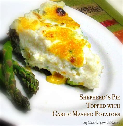 Shepherd's Pie with Garlic Mash Potatoes {aka Hamburger Pie in our family}