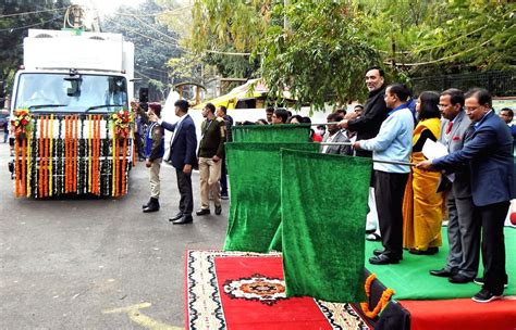 New Delhi CM Arvind Kejriwal Flags Off A Mobile Air Quality Monitoring