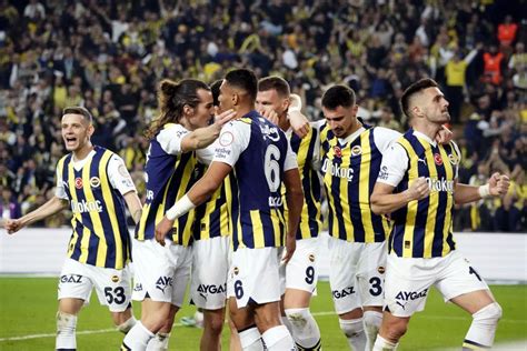 Fenerbah E Ye Alanyaspor Dan Elme Zirve El De I Tirdi Spor Haberleri