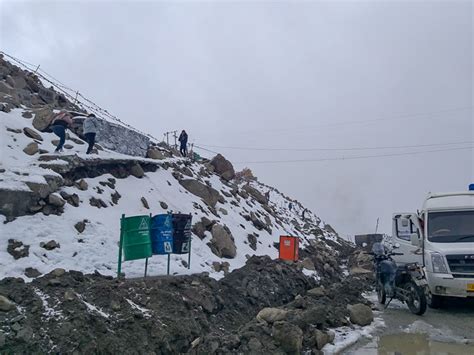 snowfall-in-ladakh-2 - Vargis Khan