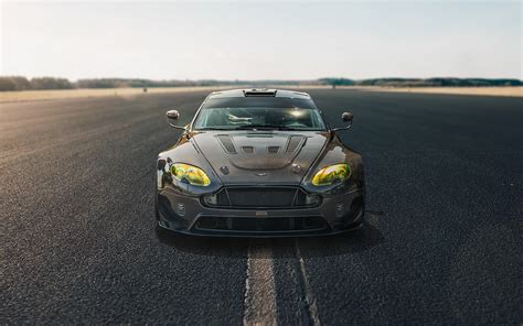 Aston Martin Vantage GT4 on Behance