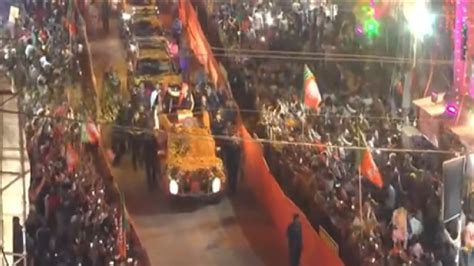 Pm Modi Road Show इंदौर में पीएम मोदी का रोड शो उमड़ रहा लोगों का जनसैलाब