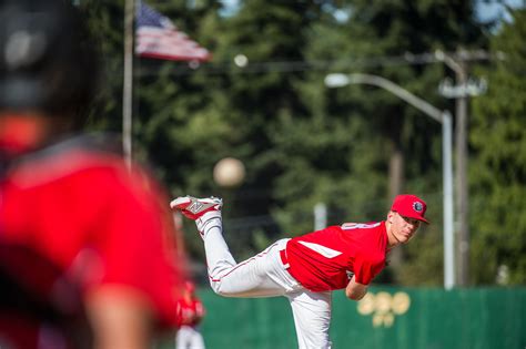 Baseball Pitching Tips: The Four-Seam and Two-Seam Fastball | PRO TIPS by DICK'S Sporting Goods