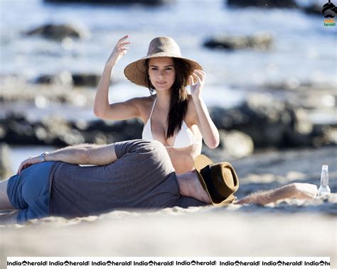 Emily Ratajkowski Hot Bikini Photoshoot in Malibu Set 1