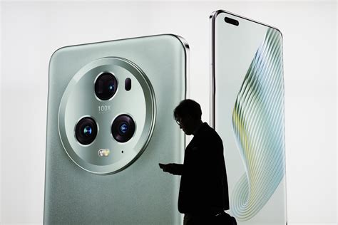 Honor sorprende en el MWC 2023 con su primer móvil plegable