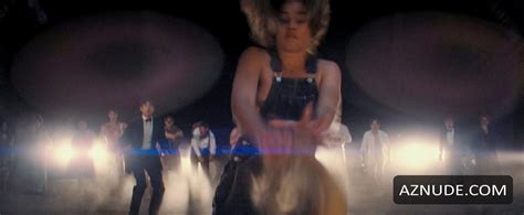 MARGOT ROBBIE Nude AZNude