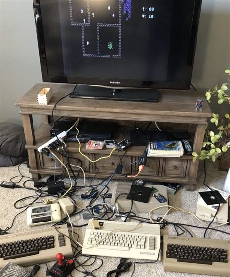 Raspberry Pi with actual Commodore 64 Keyboard - BMC64 Pi, NO Keyrah required! - Retro Game Coders