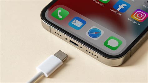 Apple Pasrah Aturan Di Eropa Iphone Pakai Usb C Tahun Depan