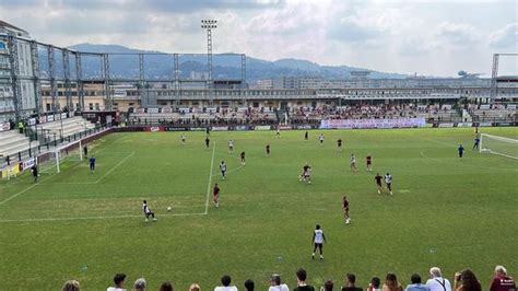 Lallenamento A Porte Aperte Un Migliaio Di Tifosi Al Fila Toro News