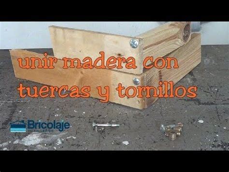 Cómo unir madera mediante tuercas y tornillos