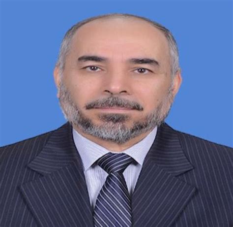 منح لقب استاذ متمرس لتدريسي من قسم الهندسة الكهربائية كلية الهندسة جامعة الموصل