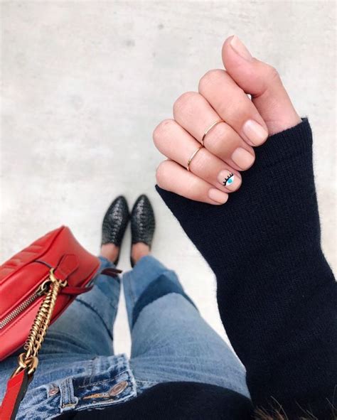 Mejores Diseños de Uñas en Tendencia Nude nails Nude nail polish Manicure