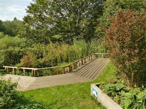 Tcv Skelton Grange Pond Stephen Craven Cc By Sa Geograph