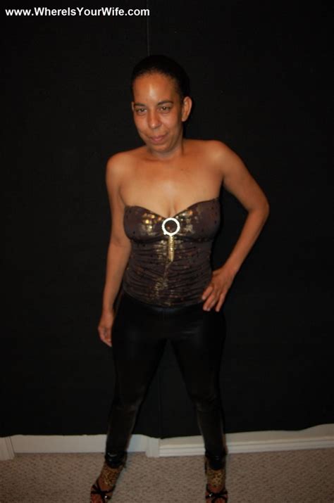 Swarthy Ponytailed Latina Mommy Lifted Up H XXX Dessert Picture 2