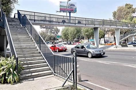 Niños arriesgan sus vidas para ir a la escuela en Villa Adela Diario